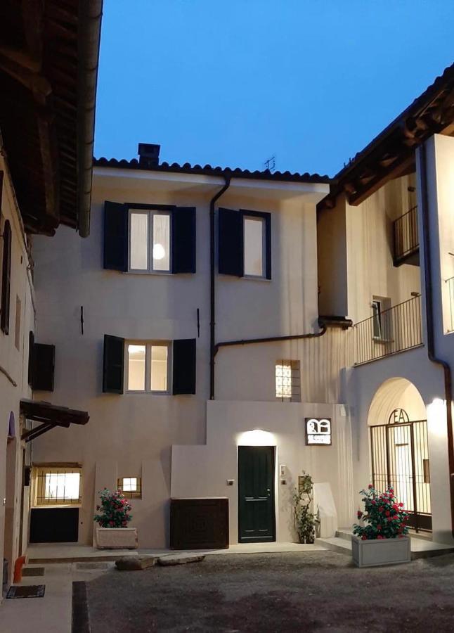 Le Case Di Angelina - Langhe Loft & Suites Farigliano Dış mekan fotoğraf